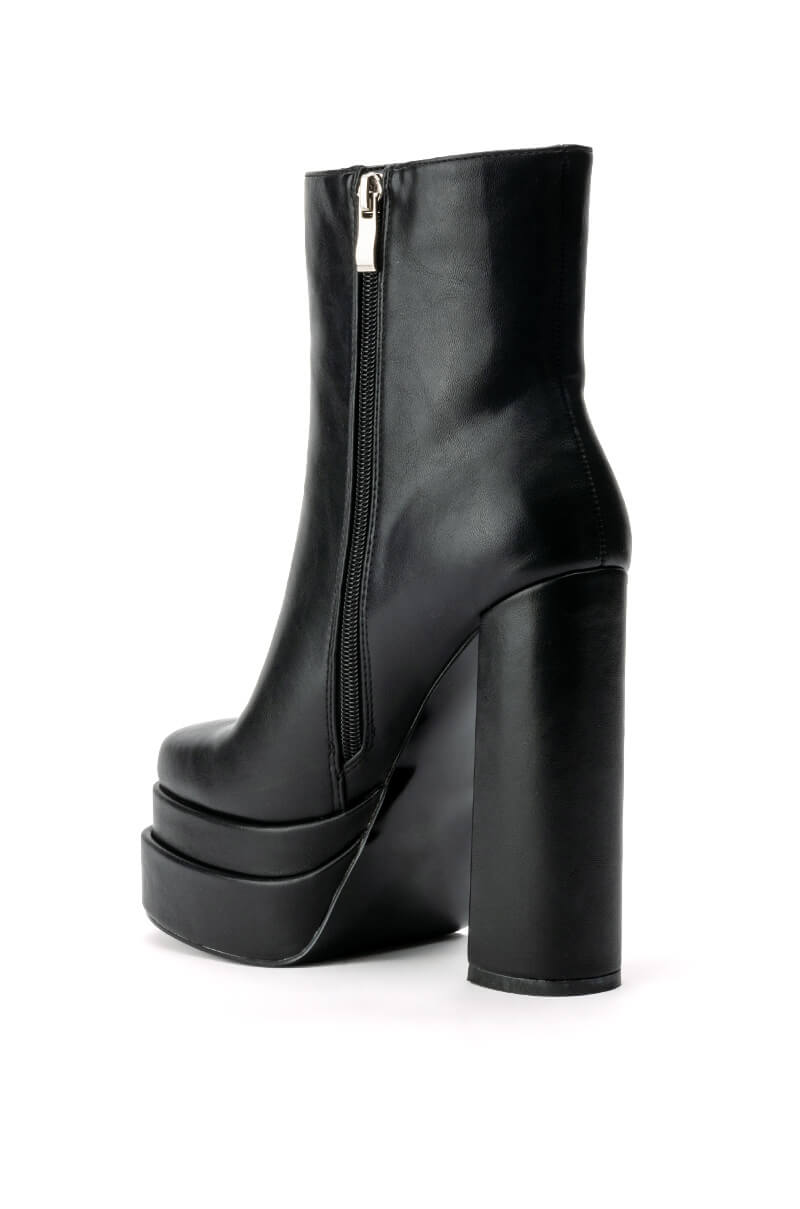 AZALEA WANG RUN AWAY CHUNKY BOOTIE IN BLACK