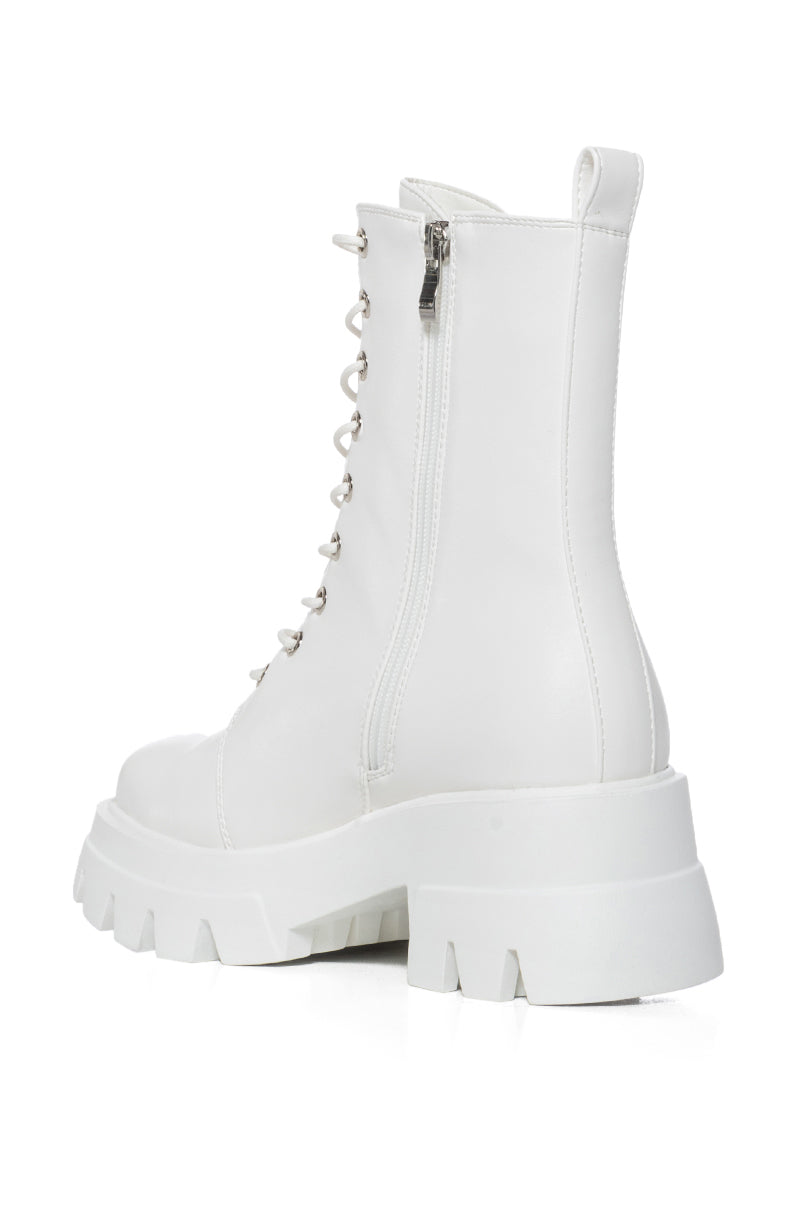 AZALEA WANG SIRIUSI  BOOTIE IN WHITE