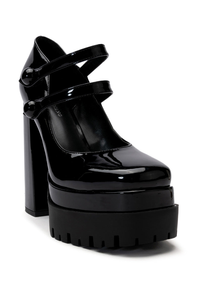 AZALEA WANG TATE PATENT CHUNKY PUMP