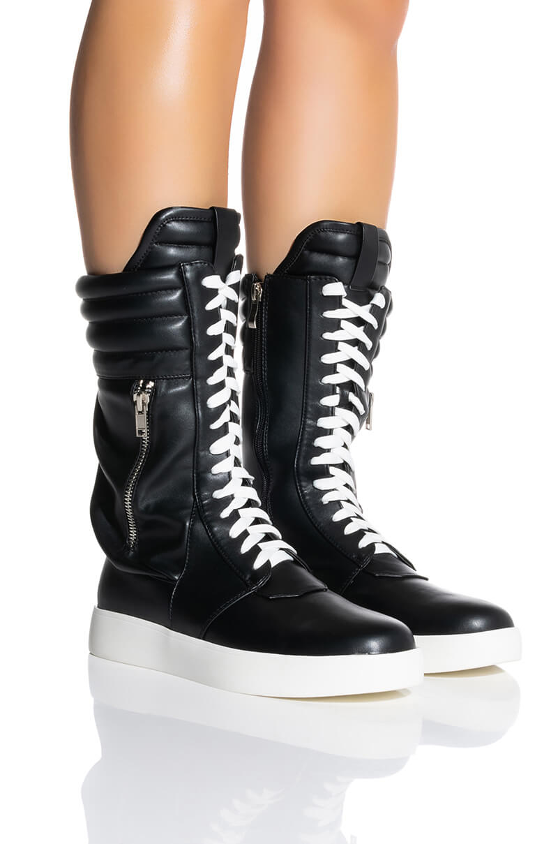 AZALEA WANG THROW IT BACK FLAT SNEAKER IN BLACK