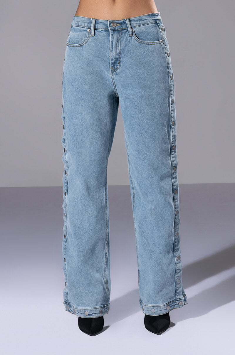 BLESSED MESS SIDE SNAP HIGH RISE JEANS