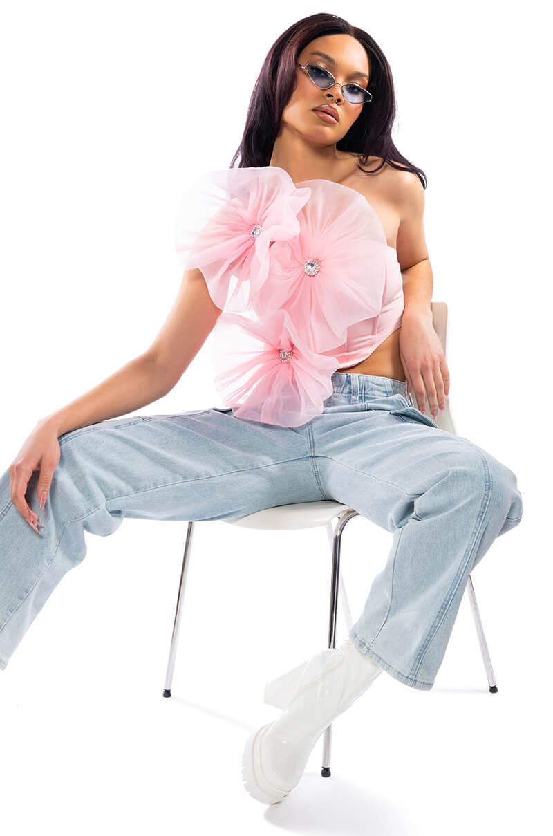 BLOSSOM TEXTURED FLOWER CROP TOP