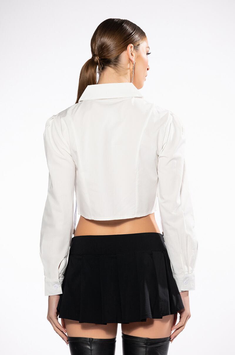 CARRIED AWAY CROPPED BUTTON DOWN TOP