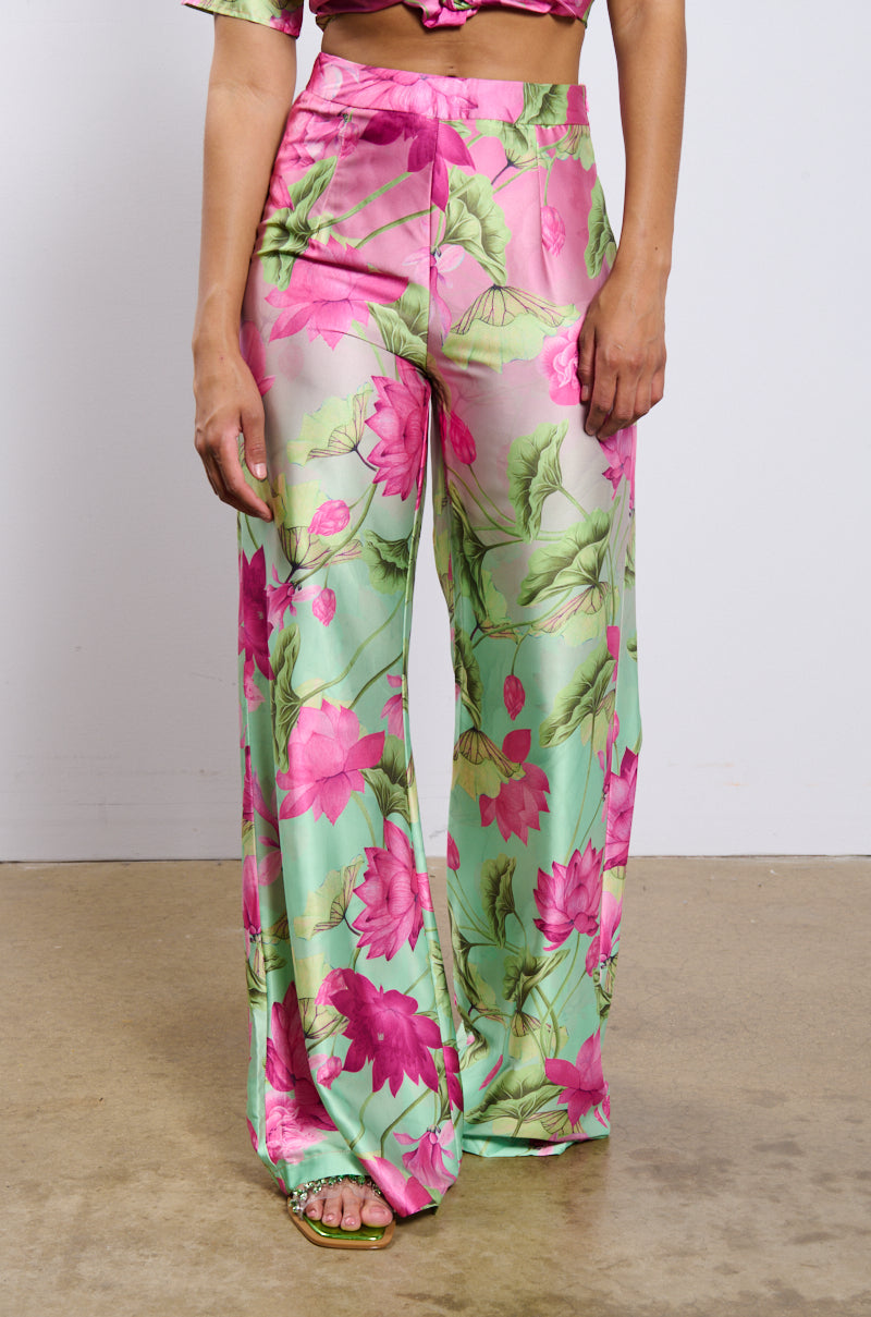 CATCH ME IN MIAMI PRINTED SATIN PANT