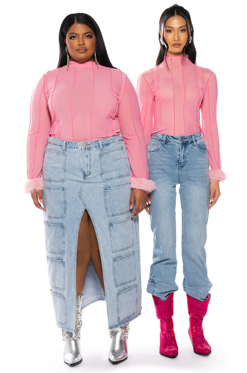 COULD YOU IMAGINE FITTED TURTLE NECK WITH FEATHER DETAILS