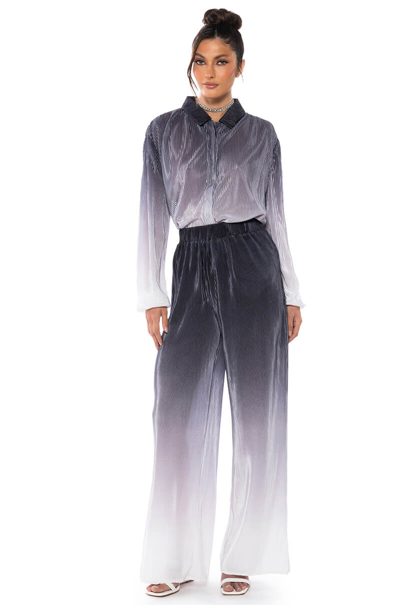 DAY TO NIGHT PLEATED SATIN BUTTON DOWN