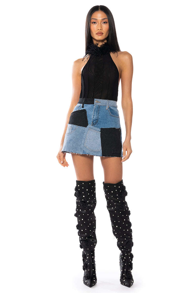 FEELIN SPICY FEATHER HALTER TOP