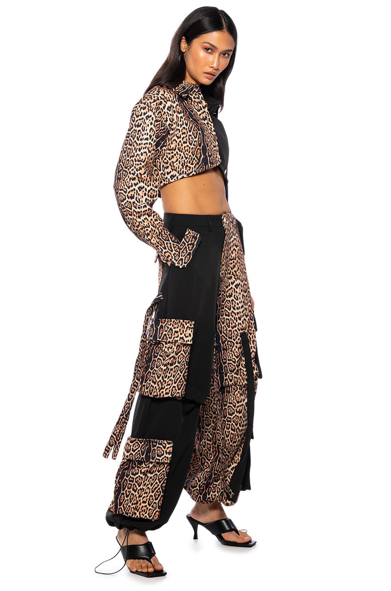 INTO THE JUNGLE BUTTON DOWN CROP BLOUSE