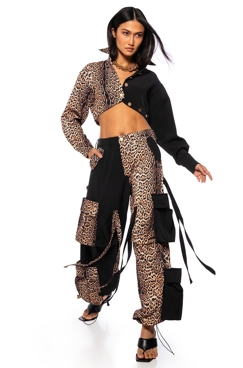 INTO THE JUNGLE BUTTON DOWN CROP BLOUSE