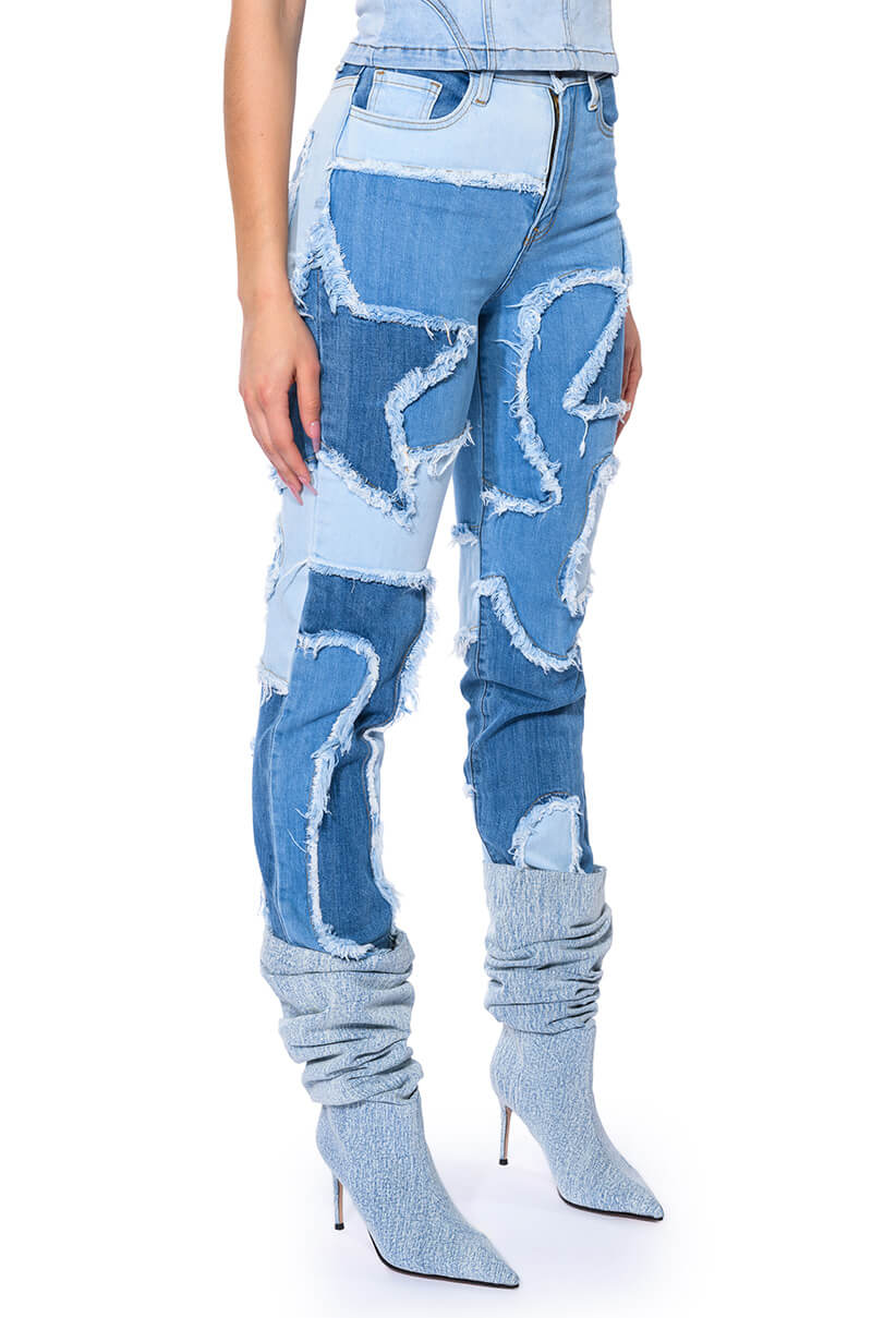 LITTLE BIT OF FUN FRAYED RELAXED FIT JEANS