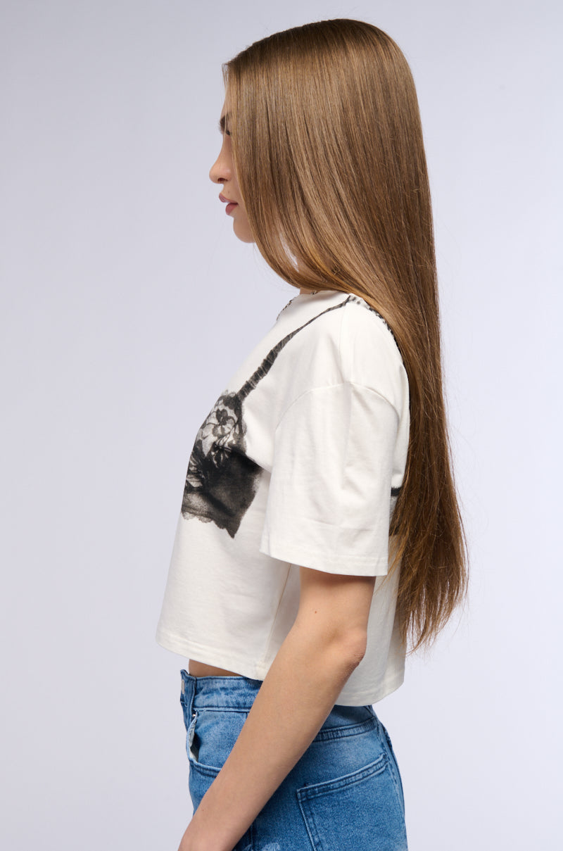 LOVE ME LIKE THAT GRAPHIC TEE