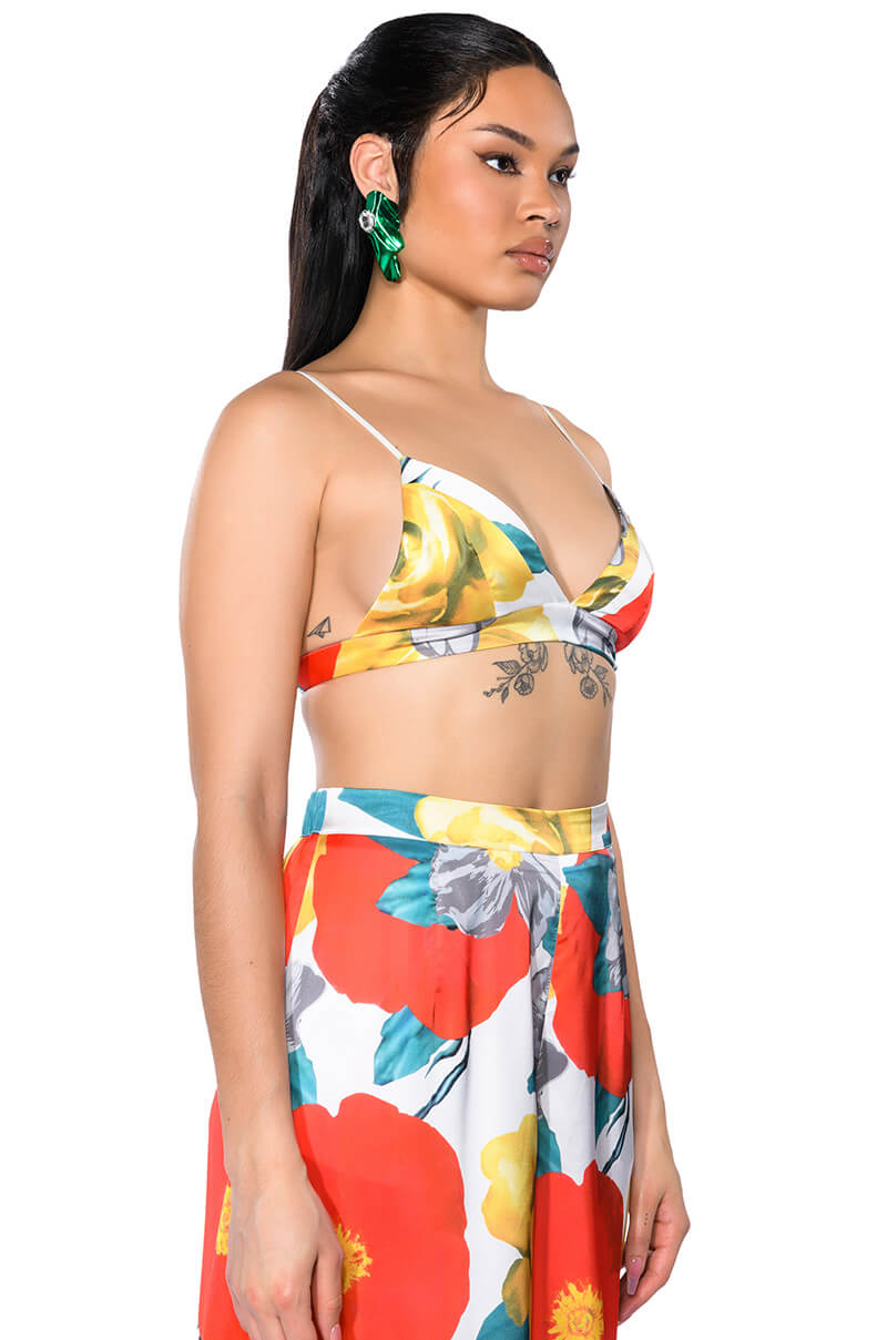ON THE PATIO TRIANGLE BRALETTE