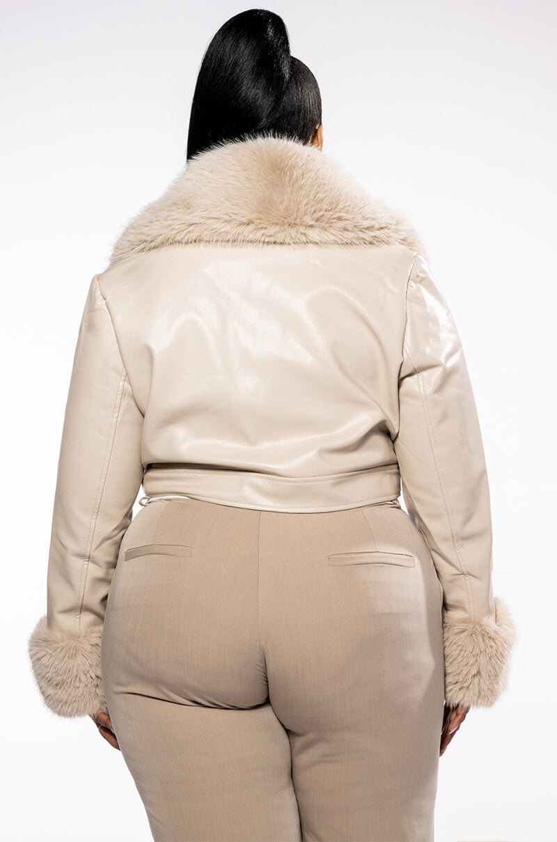 PLUS GISELE CROP MOTO BLAZER