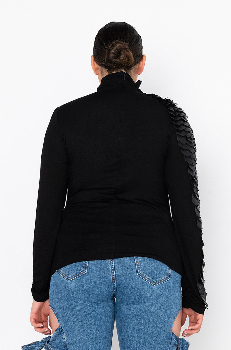 PLUS NASTASIA SCALE TOP