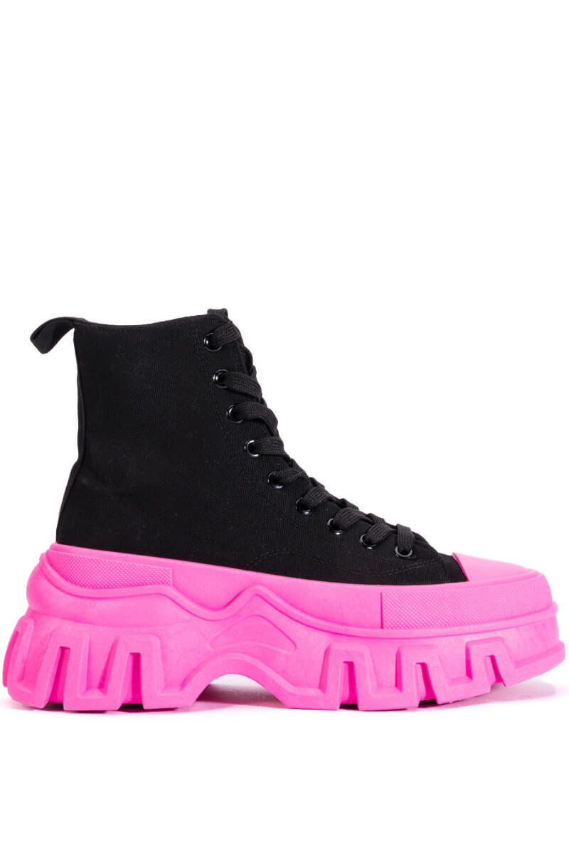 ROLLIN HIGH SHAFT BLACK AND PINK SNEAKER