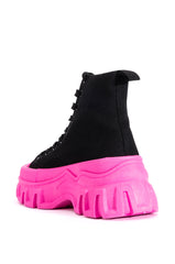 ROLLIN HIGH SHAFT BLACK AND PINK SNEAKER
